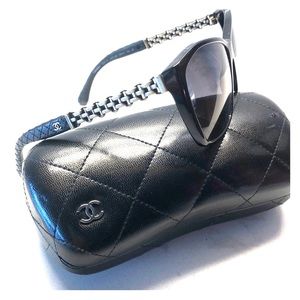 Channel black sunglasses model 5327GA polarized